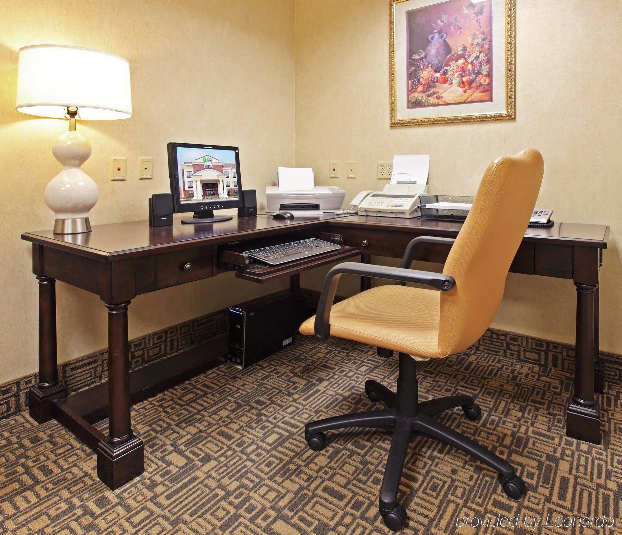 Holiday Inn Express & Suites Pine Bluff/Pines Mall By Ihg Einrichtungen foto